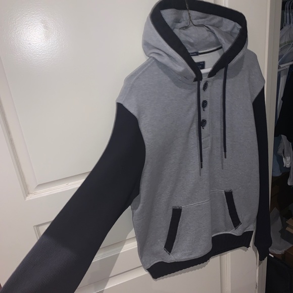 Armani Men’s Sweater/Hooded - Picture 2 of 3